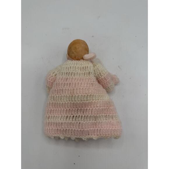 1979 Vintage Shackman Porcelain Doll Fully Jointed In Hand Crocheted Outfit - Picture 2 of 4